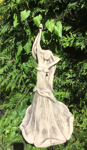 tanzende Frau Tonfigureinstecker