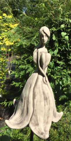 Tonstecker für Beet in Frauenform